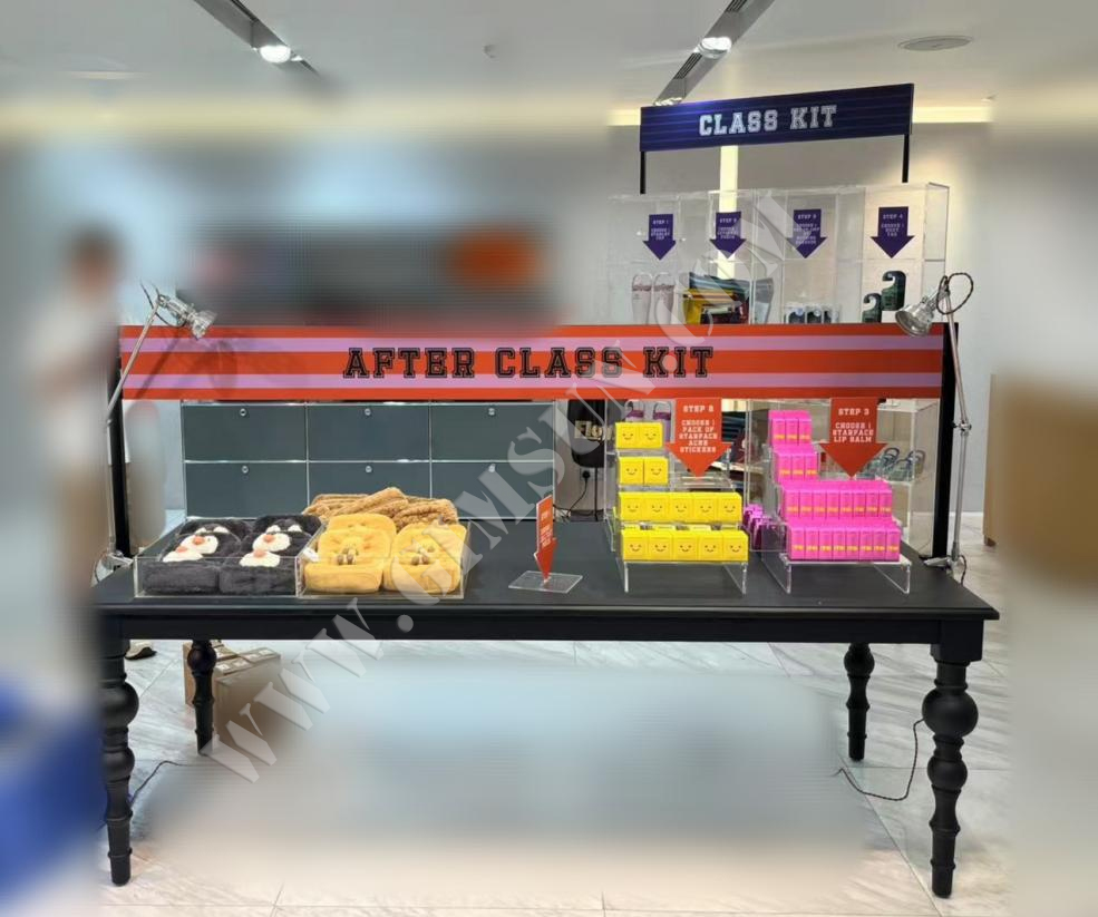 Window production, display props, window props, window display, window props production